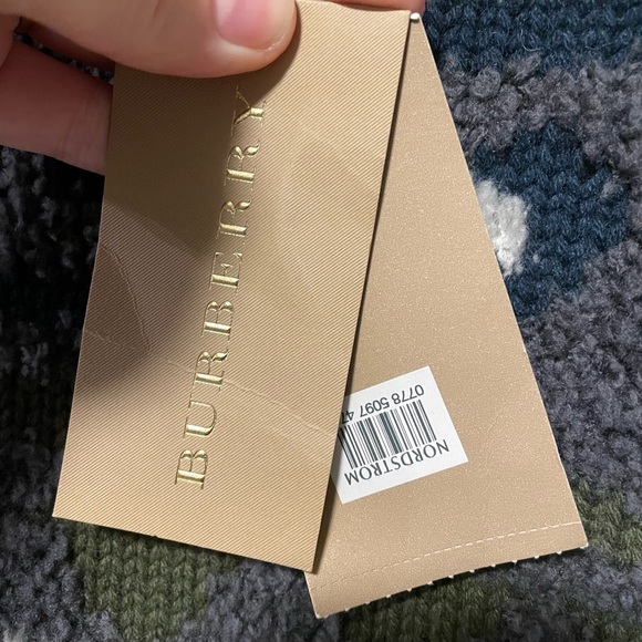 COPY - NWT Burberry Sweater Large - Picture 3 of 7